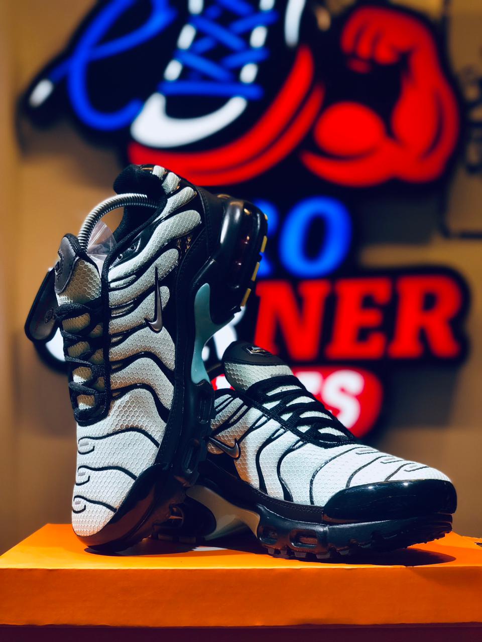 NIKE Tn - Light Green